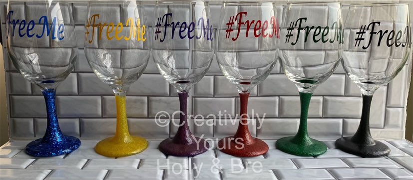 Customizable Glitter Wine Glass