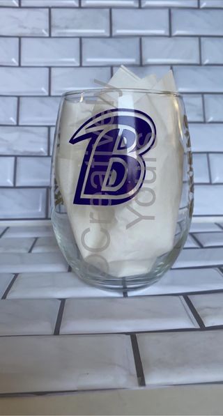 Customizable stemless wine glass